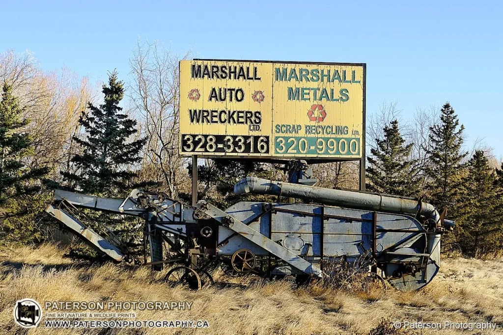 FujiFilm X-T30 III & 13 - 33 lens Review Old sign photograph